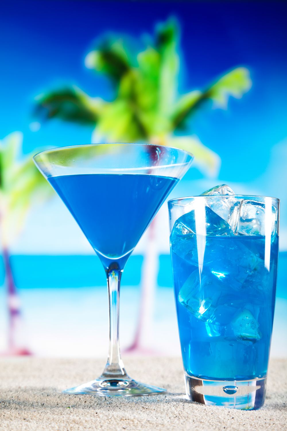 海灘風(fēng)情與酒精飲料 天然色彩的完美融合